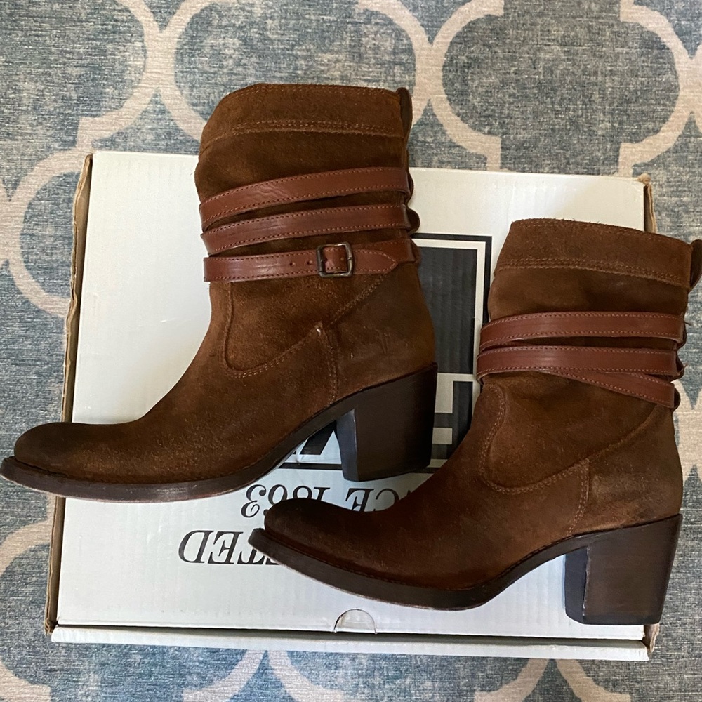 Frye Jane Strappy Short Leather Suede Ankle Bootie